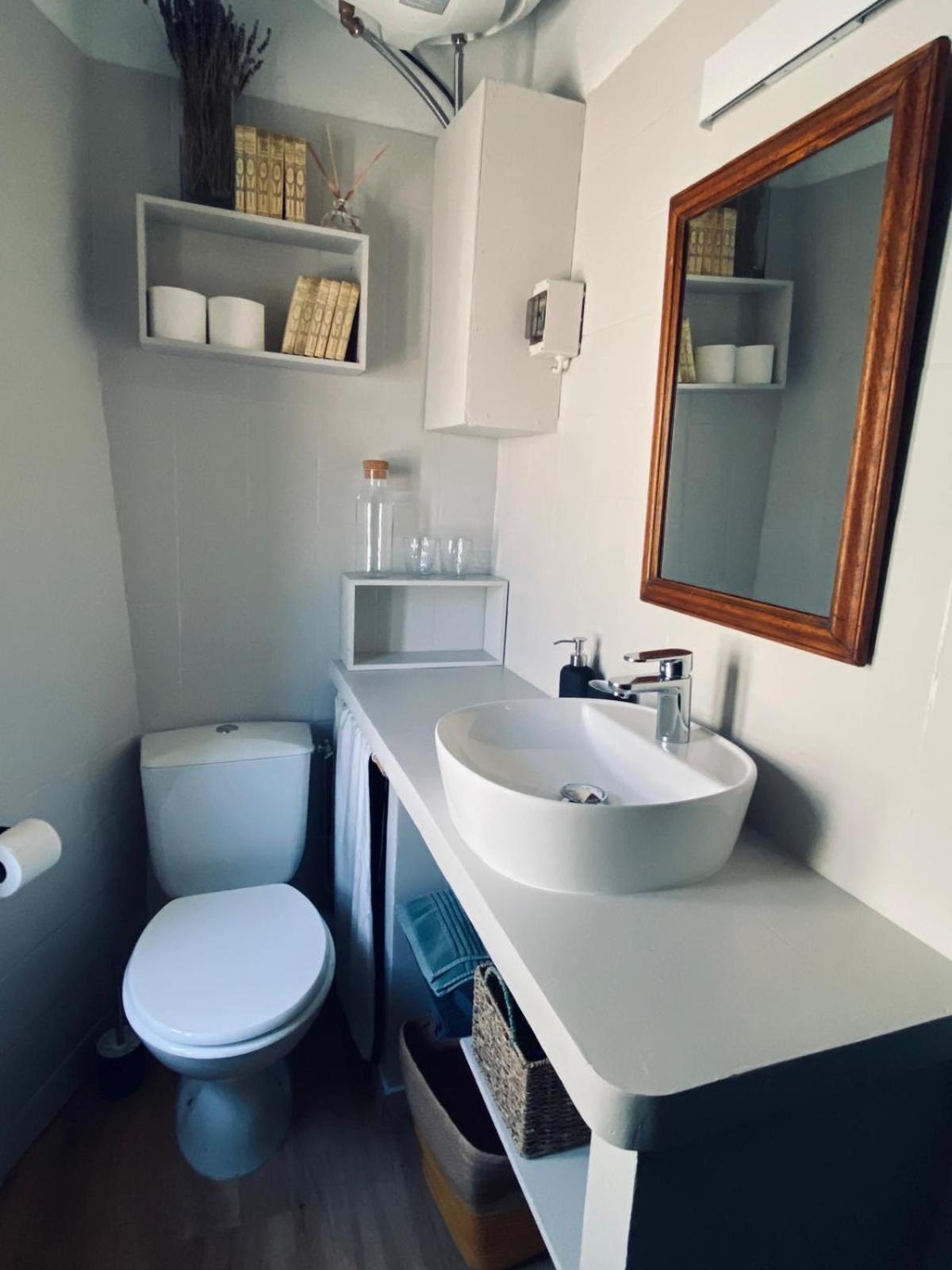Hotel Le Pied De La Lettre Grignan Pokój zdjęcie