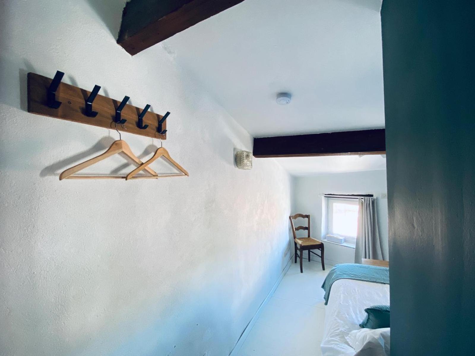 Hotel Le Pied De La Lettre Grignan Pokój zdjęcie
